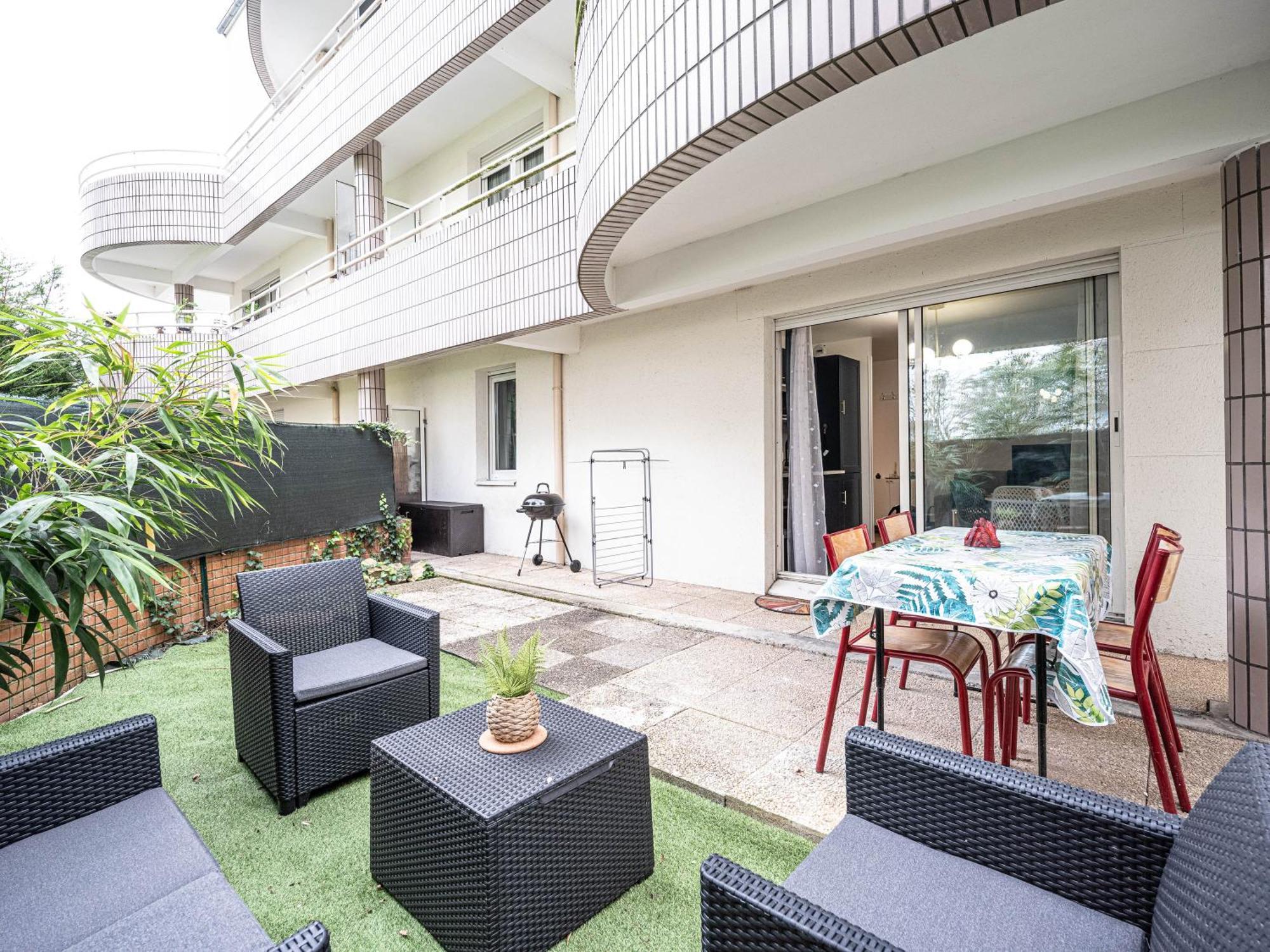 Appartement Cocooning En Centre-Ville - Residence Le Colisee Ермон Екстериор снимка